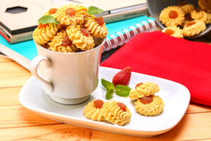 Kue Semprit Susu Vanilla