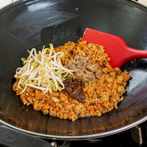 Resep Tauge Goreng Bogor Step 2